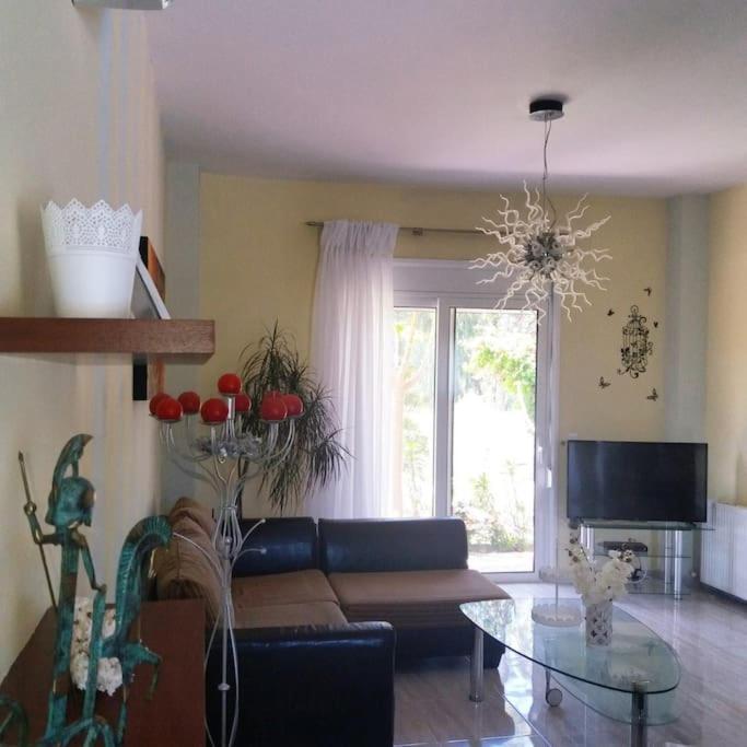 Greek Style Ground Floor Apartment & Pool Іялісос Екстер'єр фото