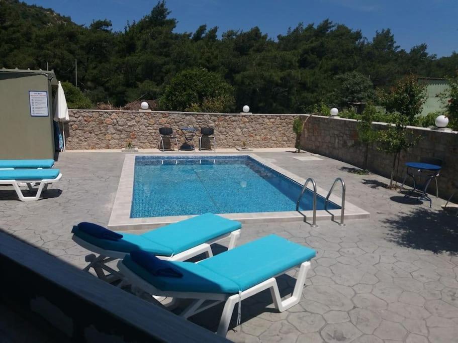 Greek Style Ground Floor Apartment & Pool Іялісос Екстер'єр фото